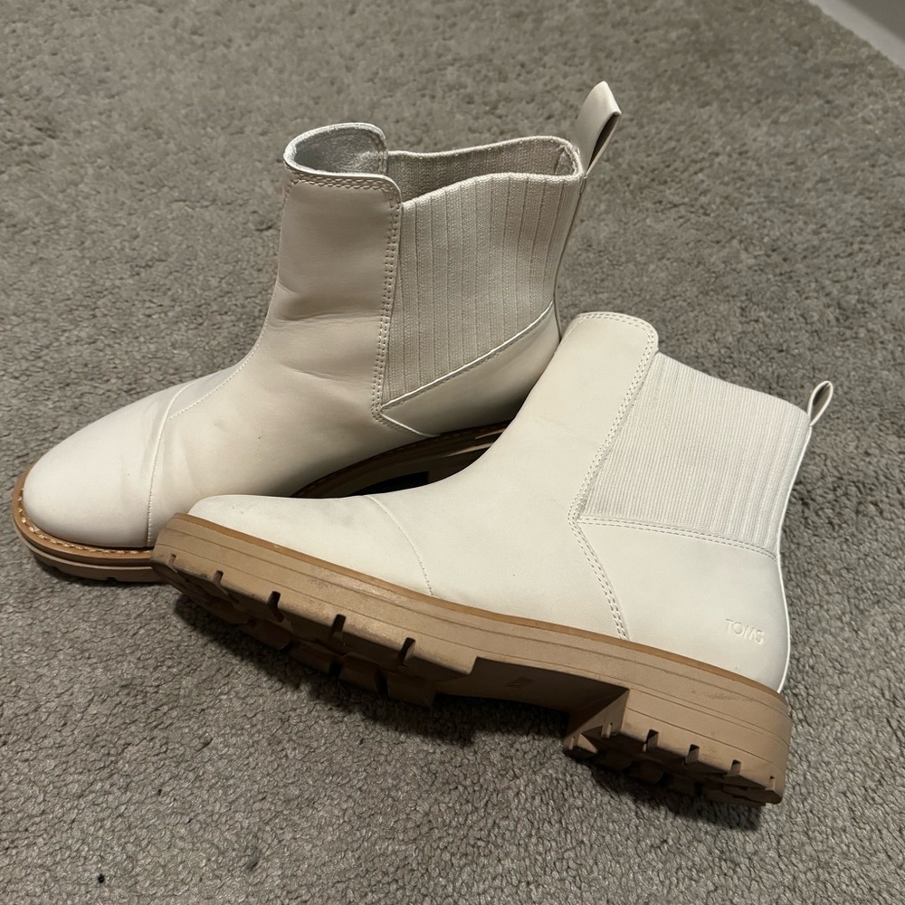 TOMS Cort Chelsea Boot